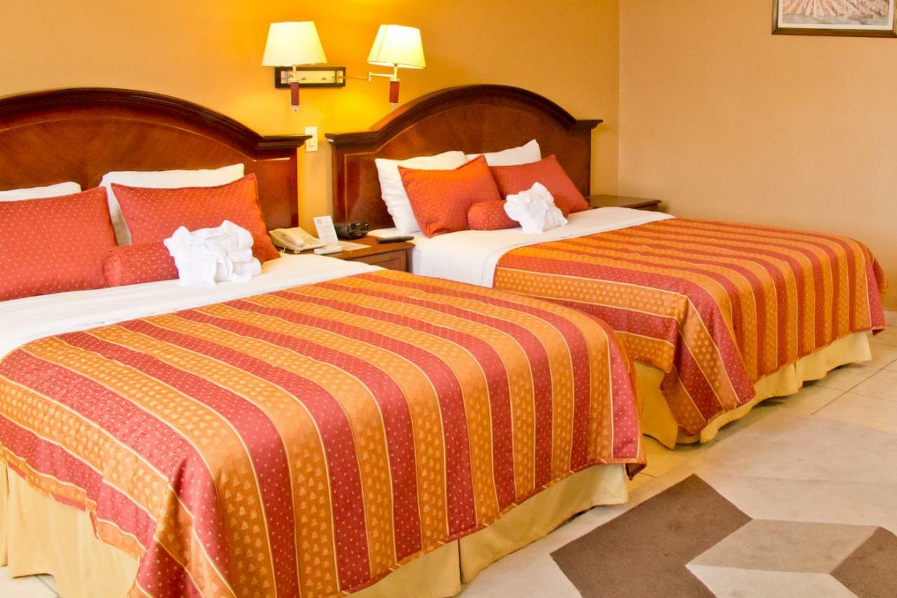 Hotel Monteolivos San Pedro Sula Exterior foto